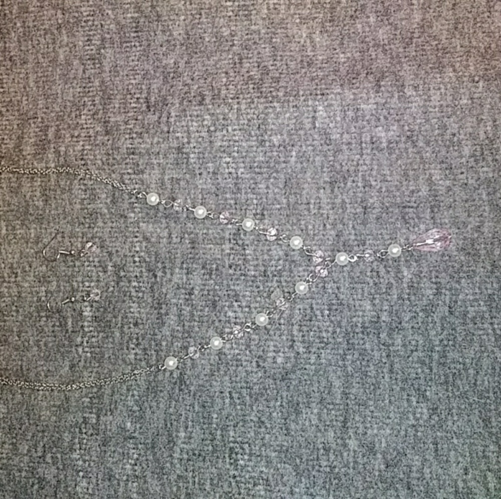 Paparazzi necklace and earrings